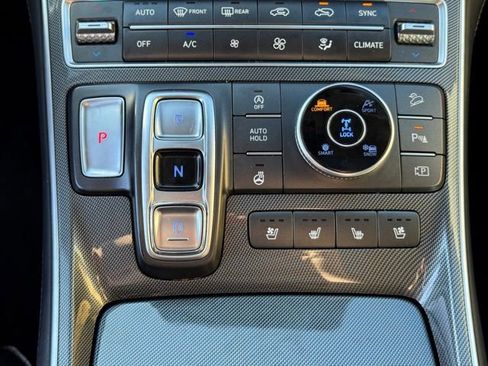 Used 2022 Hyundai Santa Fe Limited image 26