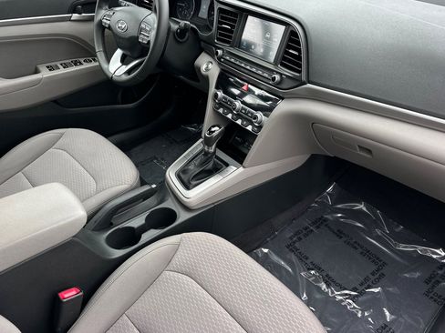 Used 2020 Hyundai Elantra Value Edition FWD image 18