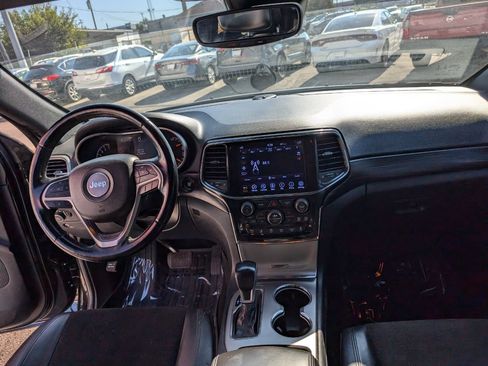 Used 2021 Jeep Grand Cherokee Laredo X RWD image 14
