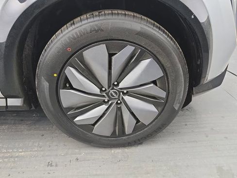 Used 2023 Nissan Ariya FWD image 12