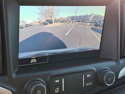 Used 2024 GMC Terrain SLT image 16