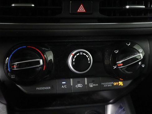Used 2023 Hyundai Kona SEL AWD/4WD image 41