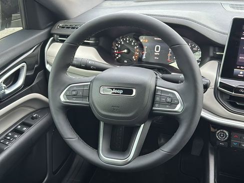 New 2026 Jeep Compass Limited AWD/4WD image 18