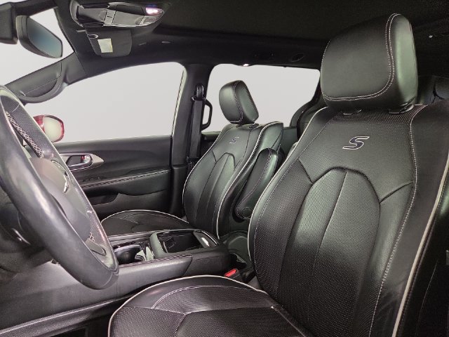 Used 2021 Chrysler Pacifica Limited w/ Uconnect Theater Family Group AWD/4WD image 11