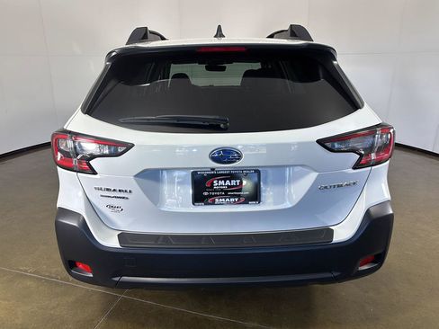 Used 2025 Subaru Outback Premium AWD/4WD image 11