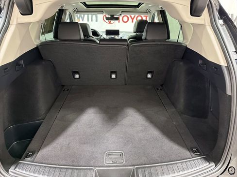 Used 2024 Acura RDX SH-AWD image 17