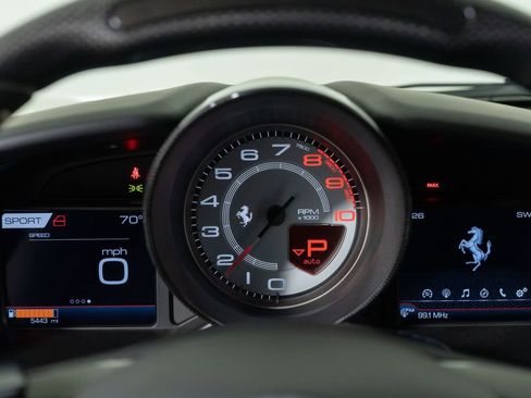 Used 2020 Ferrari F8 Tributo RWD image 27