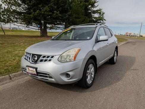 Used 2012 Nissan Rogue SV FWD image 1