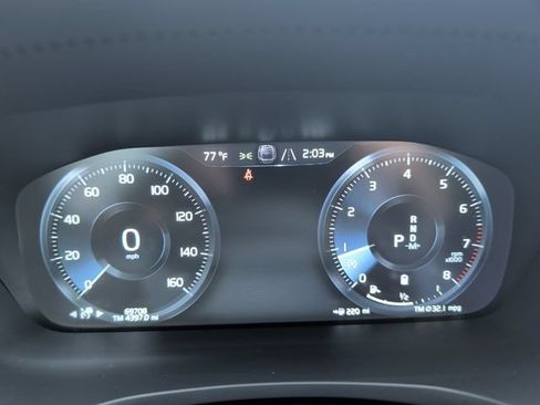 Used 2022 Volvo S60 B5 Momentum AWD/4WD image 17