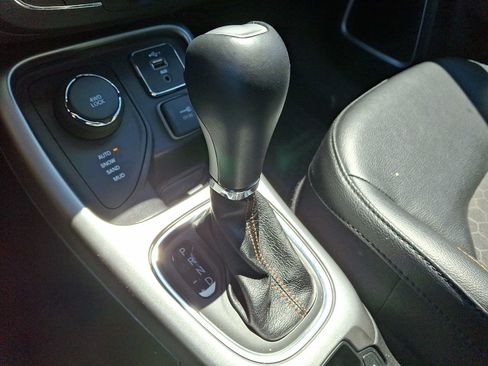 Used 2020 Jeep Compass Latitude w/ Popular Equipment Group AWD/4WD image 12