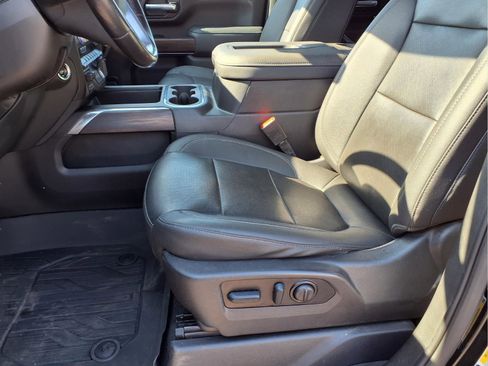 Used 2022 GMC Sierra 2500 SLT w/ SLT Convenience Package image 18