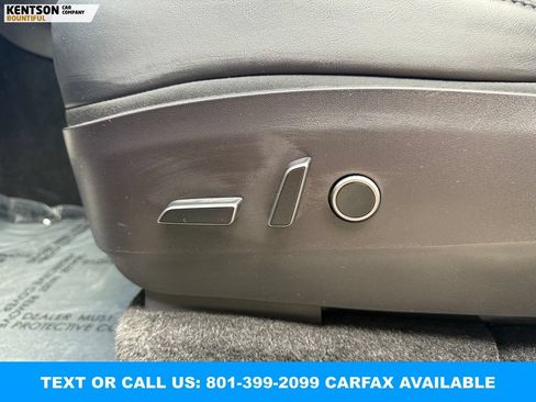 Used 2022 Tesla Model Y Performance AWD/4WD image 24