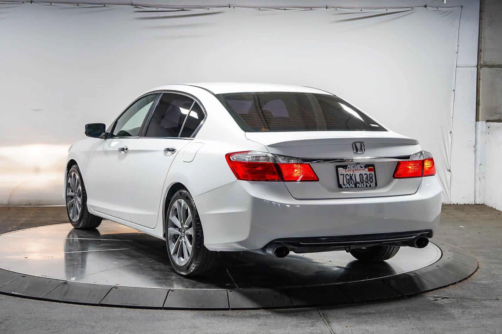 Used 2014 Honda Accord Sport image 2