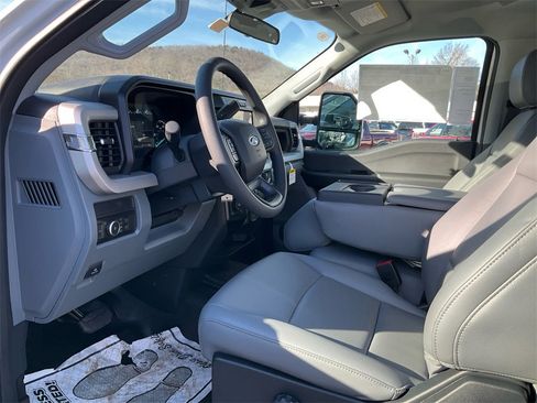 New 2026 Ford F250 XL w/ XL Chrome Package image 15