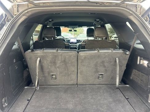 Used 2020 Ford Explorer XLT w/ Equipment Group 202A image 8