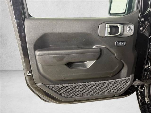 Used 2023 Jeep Gladiator Sport AWD/4WD image 10