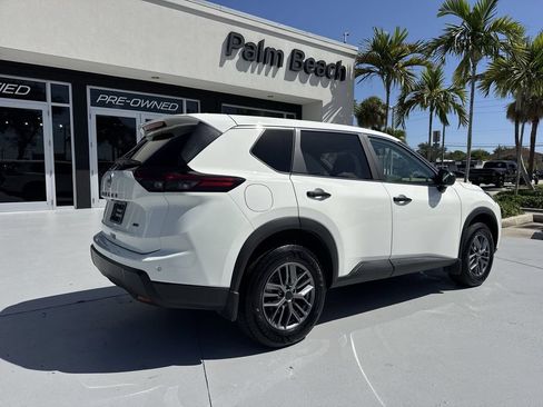 Used 2024 Nissan Rogue S AWD/4WD image 24