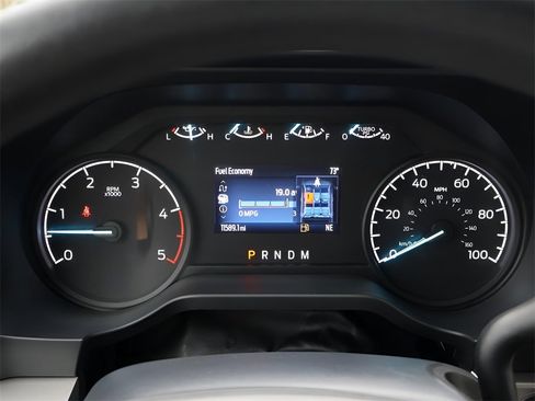 Used 2024 Ford F250 XLT w/ Snow Plow/Camper Package image 29