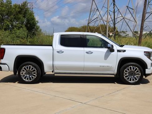 Used 2026 GMC Sierra 1500 Denali Ultimate AWD/4WD image 4