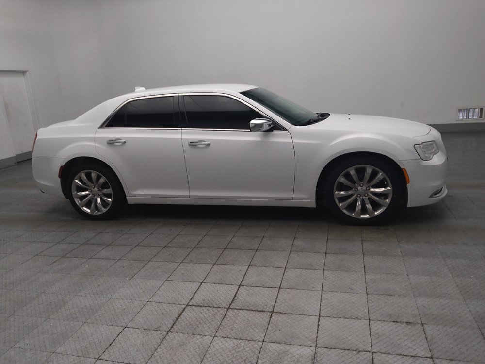 Used 2019 Chrysler 300 Limited RWD image 11