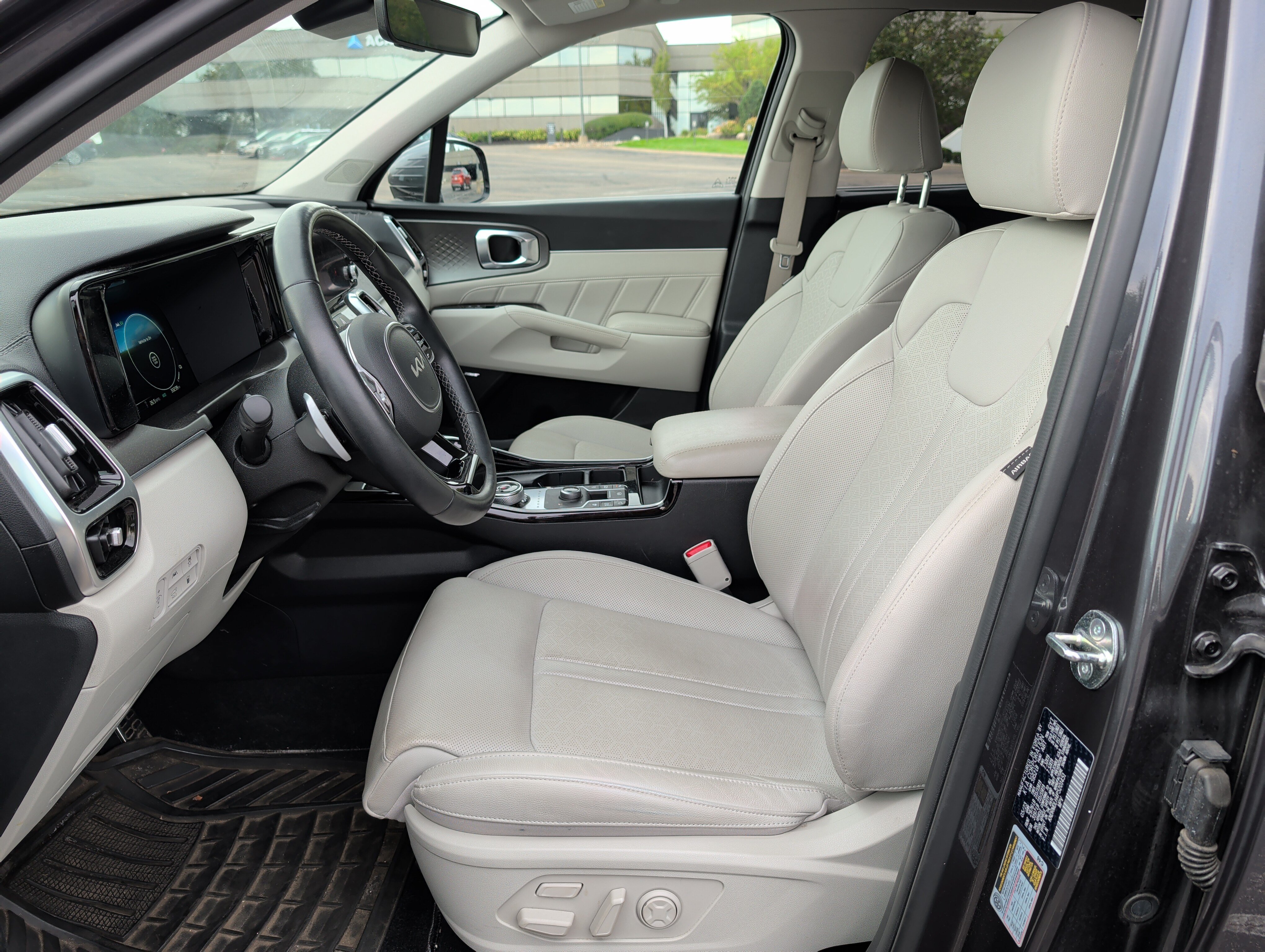 Certified 2023 Kia Sorento SX Prestige AWD/4WD image 6