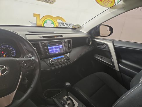 Used 2018 Toyota RAV4 XLE AWD/4WD image 23
