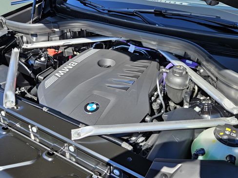 New 2026 BMW X5 sDrive40i w/ M Sport Package image 16