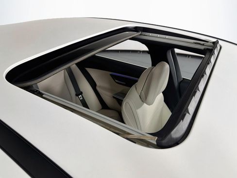 Certified 2024 Mercedes-Benz C 300 Sedan image 23