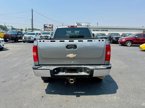 Used 2009 Chevrolet Silverado 2500 W/T AWD/4WD image 4