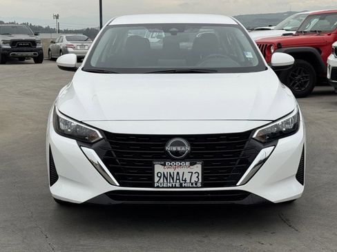 Used 2024 Nissan Sentra SV image 2