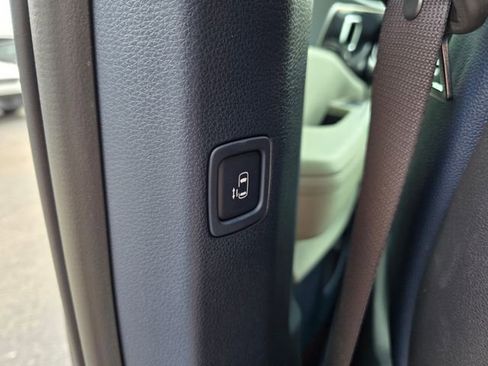 Certified 2025 Kia Carnival SX Prestige FWD image 21