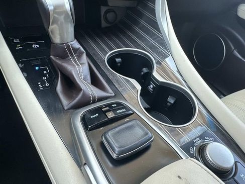 Used 2019 Lexus RX 450hL Luxury image 29