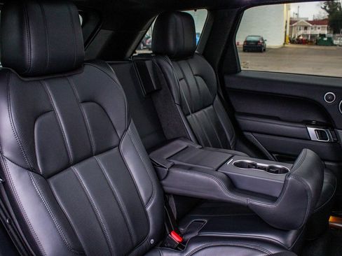 Used 2016 Land Rover Range Rover Sport HSE image 44