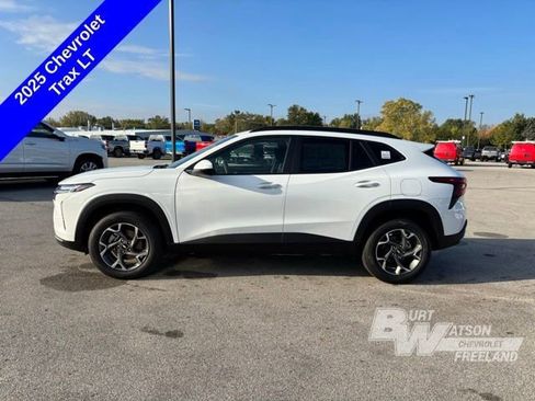 New 2025 Chevrolet Trax LT w/ Driver Confidence Package image 3