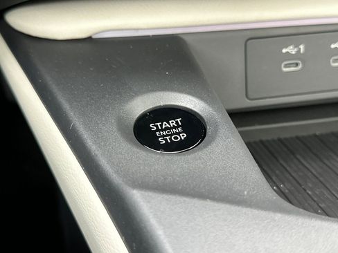 New 2026 Nissan Sentra SL FWD image 18