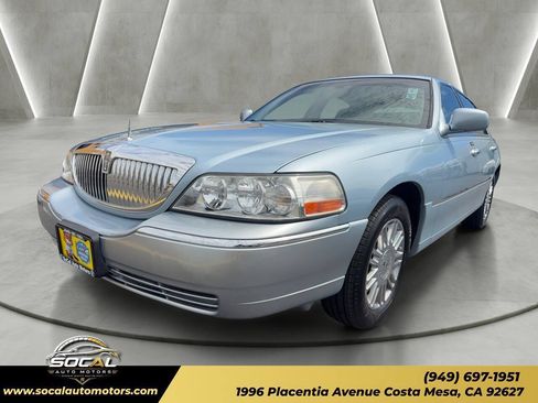 Used 2008 Lincoln Town Car Signature Limited RWD image 35