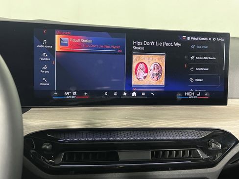 Used 2025 BMW i4 eDrive40 image 15