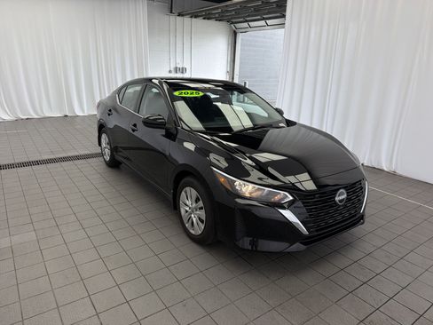 Used 2025 Nissan Sentra S w/ Lighting Package FWD image 3