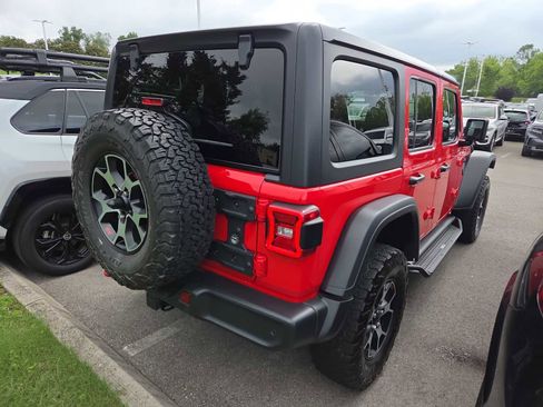 Used 2022 Jeep Wrangler Unlimited Rubicon w/ Safety Group AWD/4WD image 4