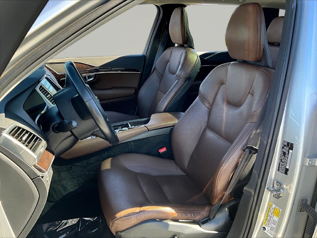 Used 2019 Volvo XC90 T6 Momentum AWD/4WD image 23