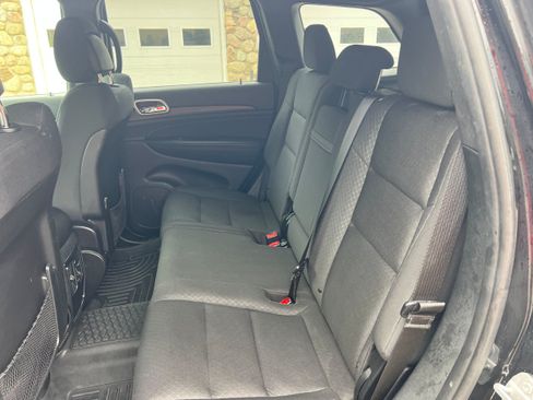 Used 2018 Jeep Grand Cherokee Laredo AWD/4WD image 10