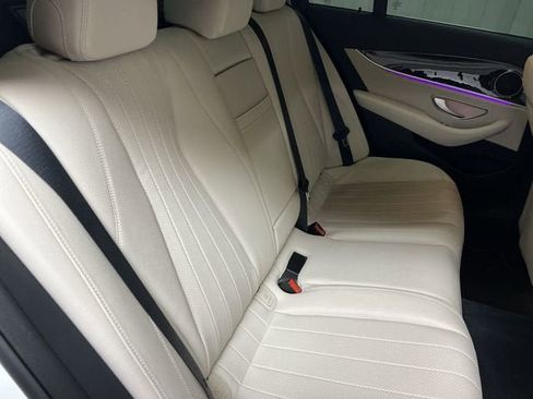 Used 2021 Mercedes-Benz E 350 Sedan image 28