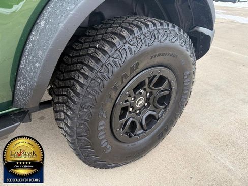 Used 2024 Ford Bronco Wildtrak image 21