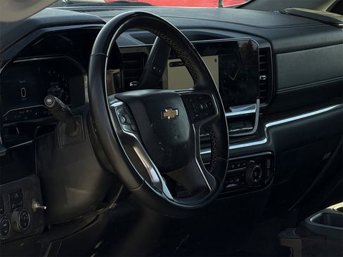 Used 2024 Chevrolet Silverado 2500 LT image 14