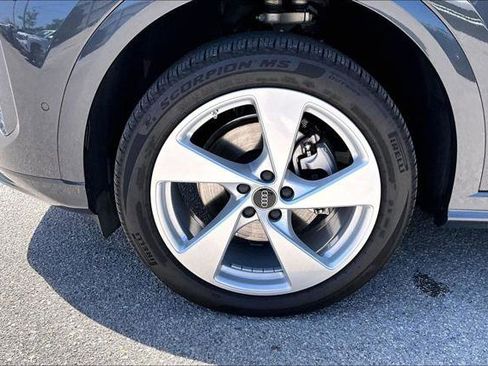 Certified 2025 Audi Q5 Premium Plus w/ Premium Plus AWD/4WD image 13