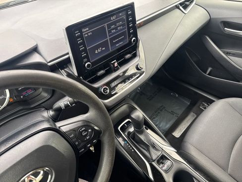 Used 2020 Toyota Corolla LE FWD image 20