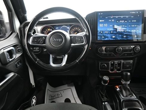 Used 2021 Jeep Wrangler Unlimited Sahara AWD/4WD image 13