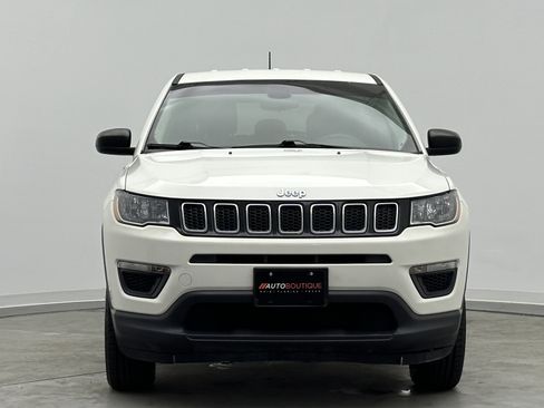 Used 2020 Jeep Compass Sport image 2