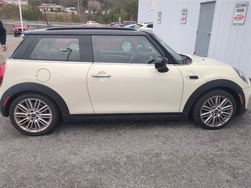 Used 2021 MINI Cooper 2-Door Hardtop w/ Driver Assistance Package image 3
