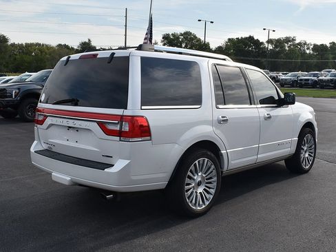 Used 2015 Lincoln Navigator 4WD w/ Equipment Group 101A Reserve image 4